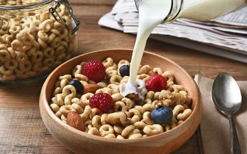 Врачи назвали запрещенные при похудении продукты 