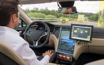 Сможет ли автопилот заменить водителя-человека?