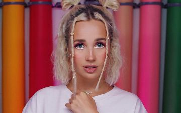 Клава Кока призналась, что не воспринимает за артистов людей без музыкального образования