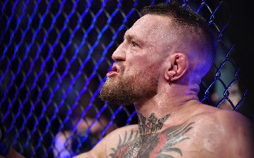 Конор Макгрегор лишился двух позиций в рейтинге лучших легковесов UFC