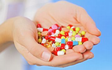 «Лишним не будет»: развеиваем миф о витаминах