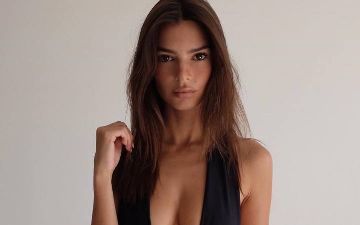 Эмили Ратаковски ответила хейтерам, которые назвали ее ужасной матерью 