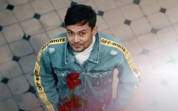 Вышедший на свободу певец Джасур Умиров, начал выступать на свадьбах - видео