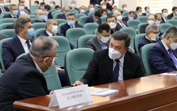 Узбекским чиновникам будут ставить «двойки» и «пятерки»