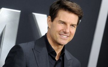 Том Круз отдыхает с новой возлюбленной на яхте, которая младше его на 20 лет