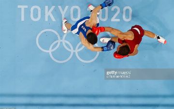 Узбекский боксер Бобоусмон Батуров начал Олимпиаду с победы (видео)