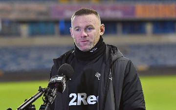 Главный тренер «Дерби Каунти» Уэйн Руни травмировал своего игрока на тренировке и попал в очередной скандал