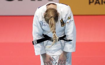 Немецкая дзюдоистка назвала причину удара по лицу от тренера перед боем на Олимпиаде (видео)