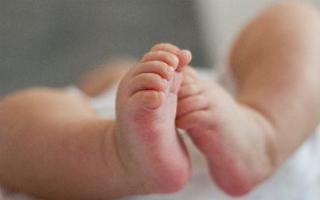 В России женщина во сне насмерть придавила ребенка<br>