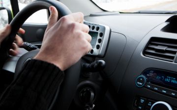 ГУБДД поделилось типами людей, которым не следует садиться за руль