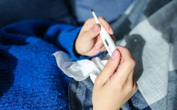 Терапевт перечислил симптомы легкой формы COVID-19