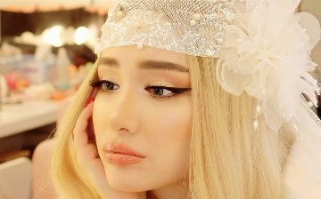 Зарина Низомуддинова послушалась своих поклонников и вернула прежний цвет волос - фото