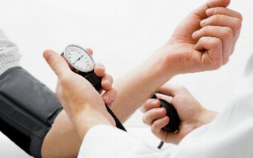Кардиолог рассказал, как быстро нормализовать низкое артериальное давление