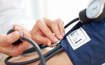Названы восемь простых способов снизить давление<br>