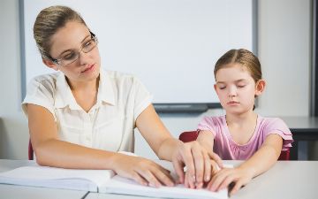 Ученые узнали, что незрячие могут понимать слова