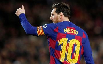 «Барселона» рассказала, кто может получить номер Месси<br>