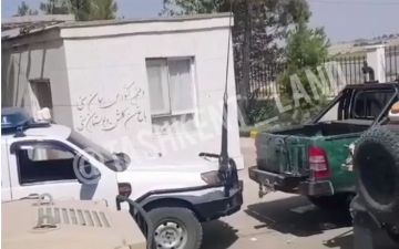 Пробка из брошенных на афганско-узбекской границе автомоблей ликвидирована 