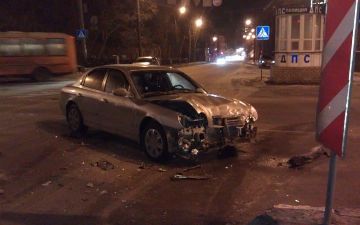 Угнал и разбил: в Петербурге узбекистанец серьезно пострадал в ДТП на похищенной машине