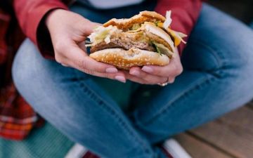 Эксперт рассказал, как вернуть аппетит после COVID-19