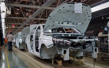 Из-за нехватки микрочипов автомобильная промышленность пострадает на многомиллиардную сумму