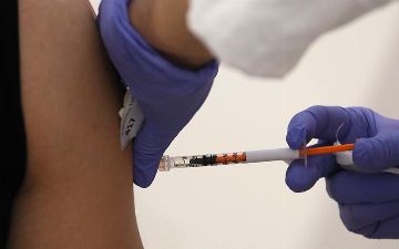 В мире сделали пять миллиардов прививок от коронавируса