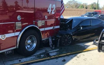 Илон Маск признался, что автопилот в Tesla иногда совершает чудовищные ошибки