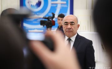 Хоким Кашкадарьинской области вручил клубу «Насаф» 100 млн сумов