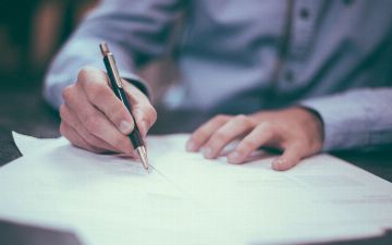 Отныне в Узбекистане договоры страхования будут заключаться только на государственном языке