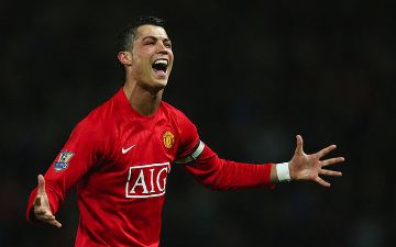 Известно, сколько будет получать Роналду в «Манчестер Юнайтед»