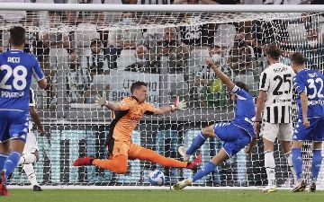 «Ювентус» проиграл в первом матче без Роналду