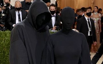 Ким Кардашьян пришла на фестиваль Met Gala с новым спутником, узнайте с кем