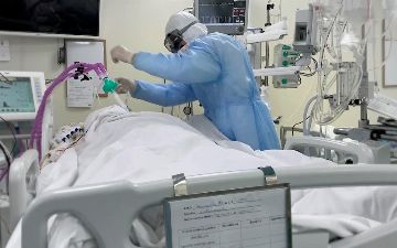 Ученым стало известно, почему у некоторых людей COVID-19 проходит в тяжелой форме