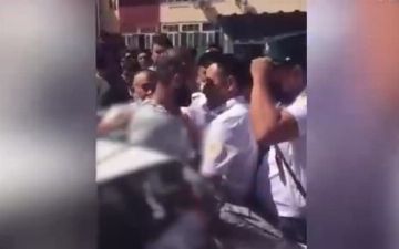 В Ташкенте возбудили уголовное дело на мужчину, который сопротивлялся инспекторам ГАИ