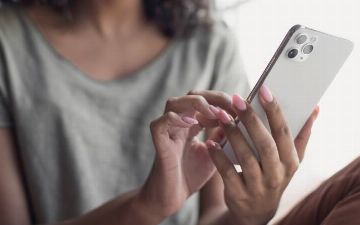 Компания Apple разрабатывает технологию, которая сможет диагностировать психические расстройства с помощью телефона