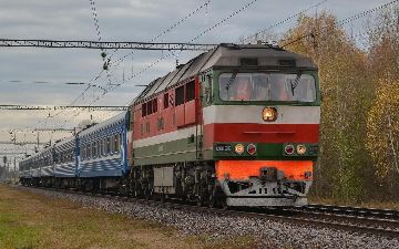 В Казахстане 20-летний парень пытался доехать из Актобе в Алматы на крыше поезда 