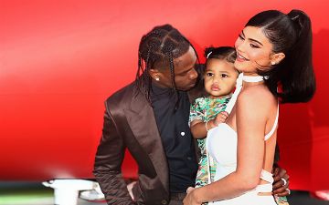 Кайли Дженнер и Трэвис Скот узнали пол ребёнка