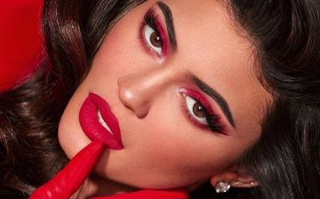 Кайли Дженнер в крови: Новая коллаборация модели с «Кошмаром на улице Вязов»