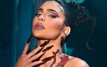 Кайли Дженнер, снявшаяся вся в крови вызвала гнев поклонников 