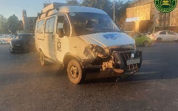 В Ташкенте снова ДТП: «Спарк» столкнулся с маршруткой