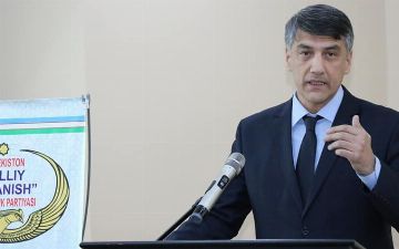 Партия Алишера Кадырова предложила установить видеокамеры в кабинетах школ