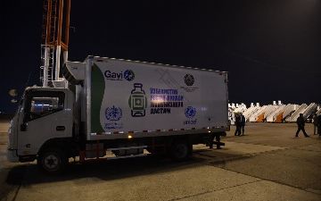 Сегодня ночью в Узбекистан доставили новую партию вакцины Sinovac