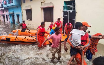 Более 100 человек погибли в Индии и Непале после оползней и наводнений