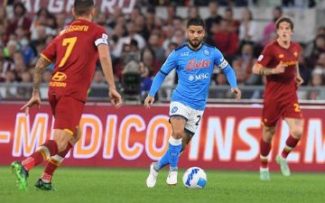 Жозе Моуриньо получил две желтые карточки, но смог остановить победную серию «Наполи» - видео 