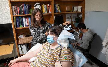 Ученые придумали, как лечить депрессию с помощью стимуляции мозга