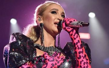 Бузова с позором исполнила песню «Катюша» на открытии Чемпионата мира по боксу - видео