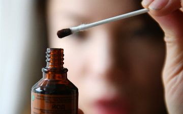 В сети появились данные о том, что коронавирус начали лечить йодом