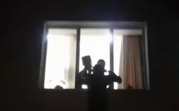 В Ташкенте спасли девушку, пытавшуюся совершить суицид - видео