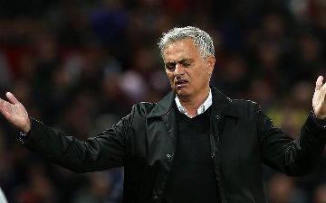 Моуринью руководил «Ромой», несмотря на удаление в матче с «Наполи» - видео