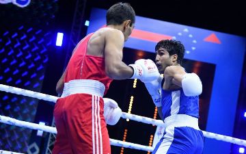 Олимпийский призер Шахрам Гиясов уступил бой боксеру из Казахстана - видео
