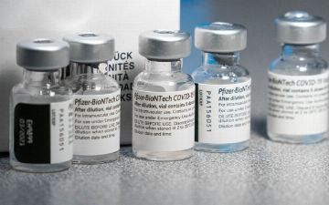 Впервые в мире от вакцины умер подросток